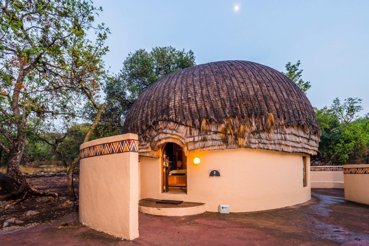 Aha Lesedi African Lodge & Cultural Village Broederstroom Ngoại thất bức ảnh