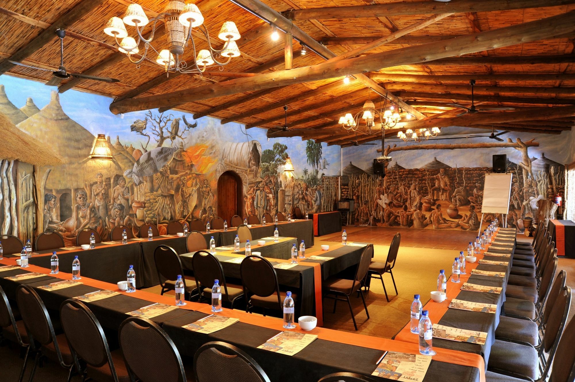 Aha Lesedi African Lodge & Cultural Village Broederstroom Ngoại thất bức ảnh