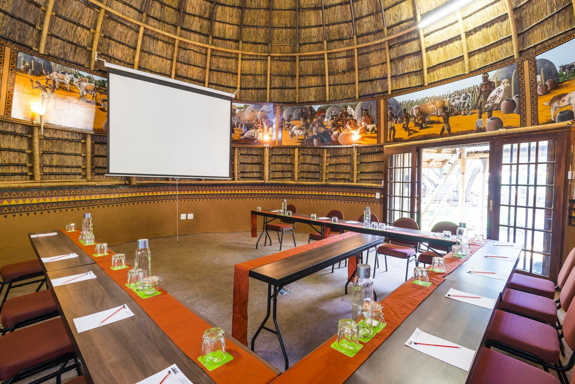 Aha Lesedi African Lodge & Cultural Village Broederstroom Ngoại thất bức ảnh