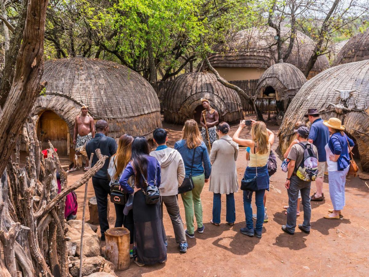 Aha Lesedi African Lodge & Cultural Village Broederstroom Ngoại thất bức ảnh