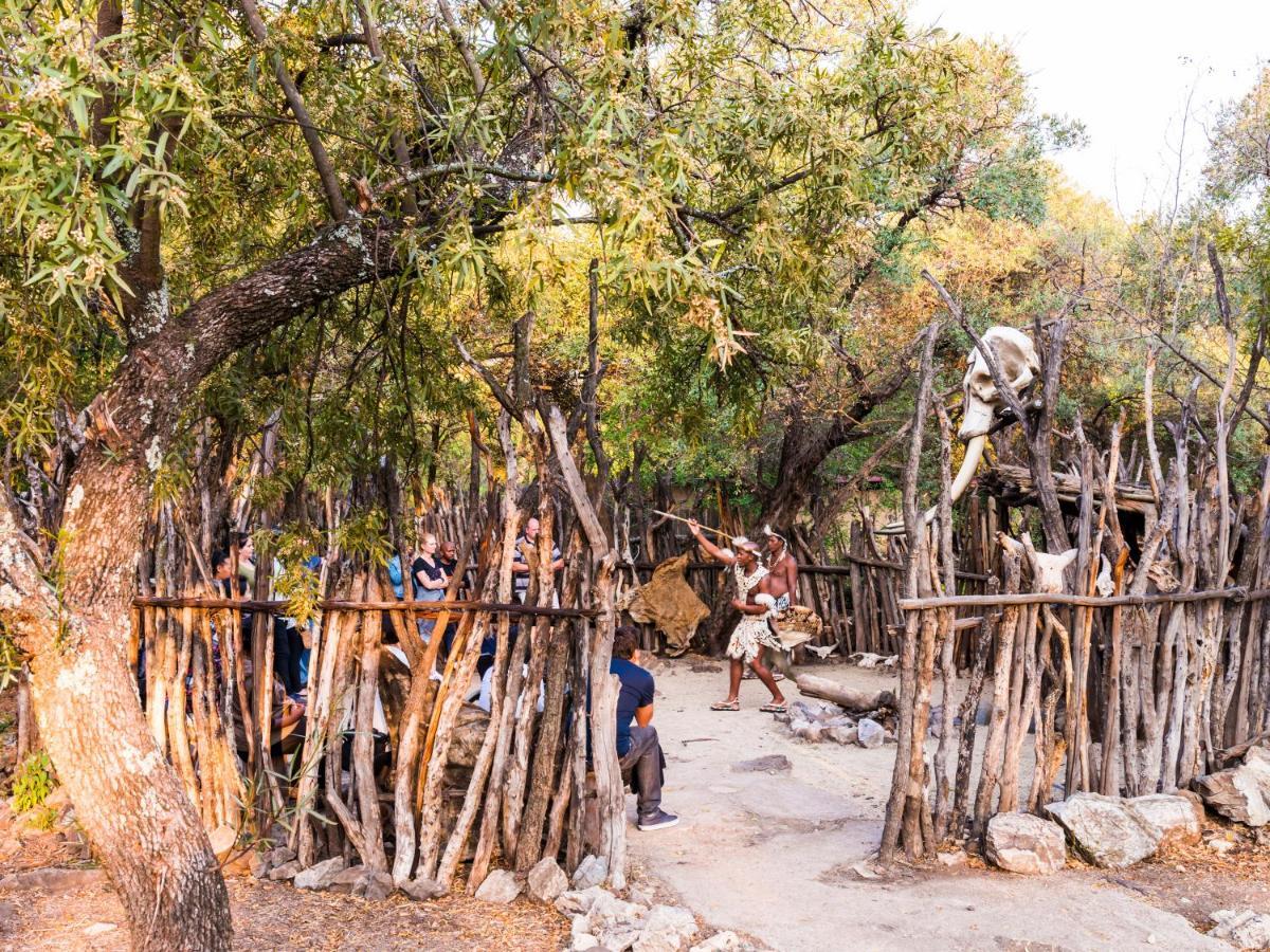Aha Lesedi African Lodge & Cultural Village Broederstroom Ngoại thất bức ảnh