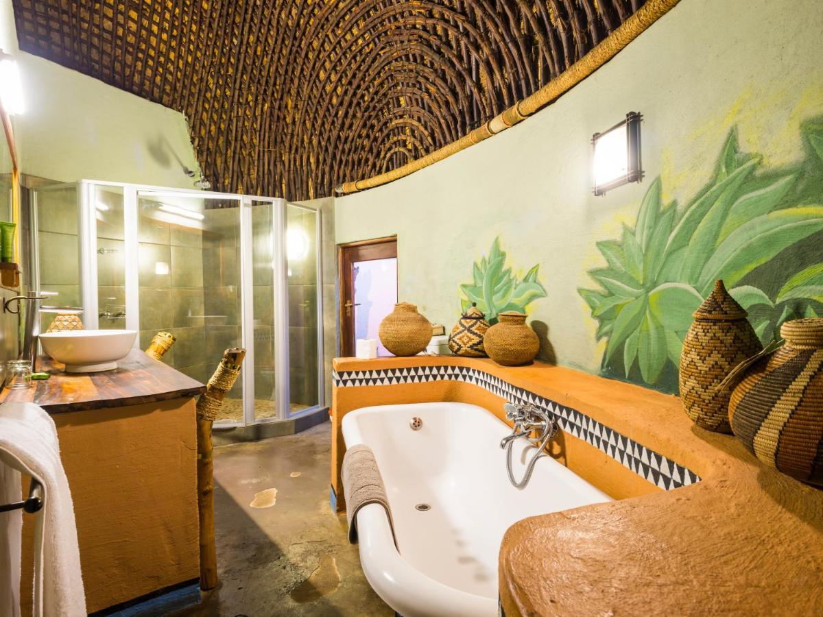 Aha Lesedi African Lodge & Cultural Village Broederstroom Ngoại thất bức ảnh