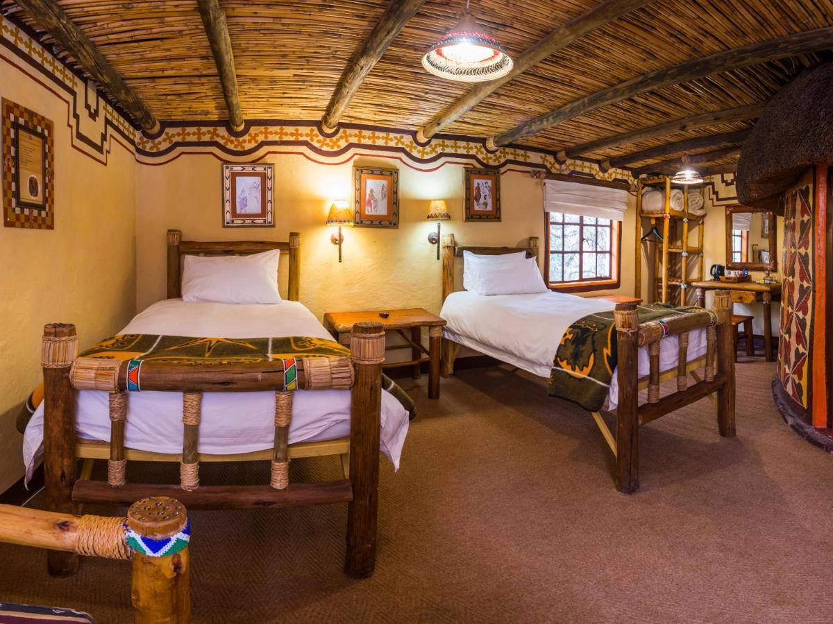 Aha Lesedi African Lodge & Cultural Village Broederstroom Ngoại thất bức ảnh