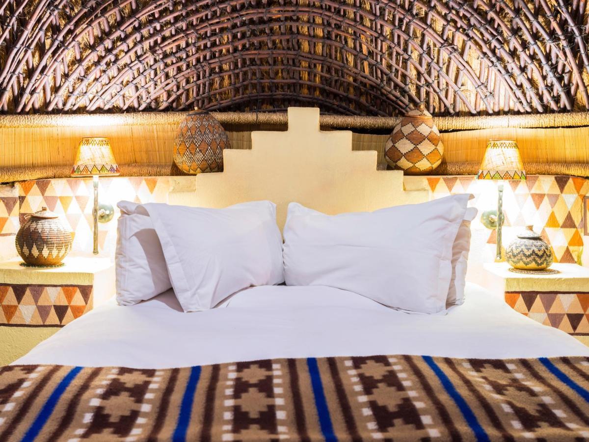 Aha Lesedi African Lodge & Cultural Village Broederstroom Ngoại thất bức ảnh