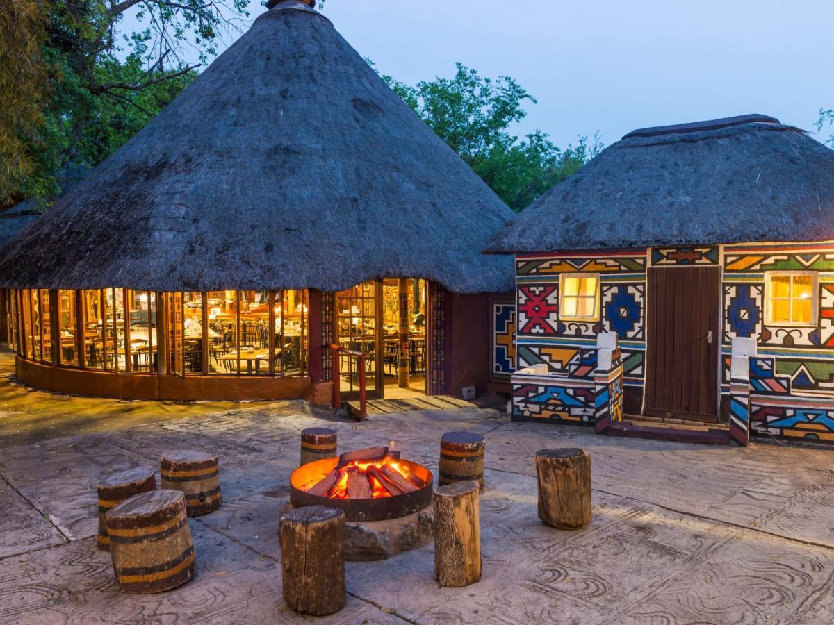 Aha Lesedi African Lodge & Cultural Village Broederstroom Ngoại thất bức ảnh